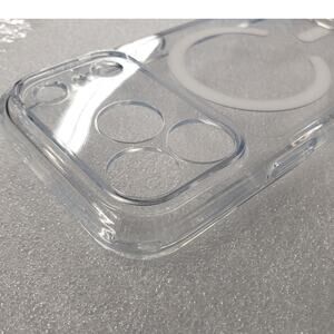 ESR Magnetic Clear Case for iPhone 17 Pro MagSafe Compatible